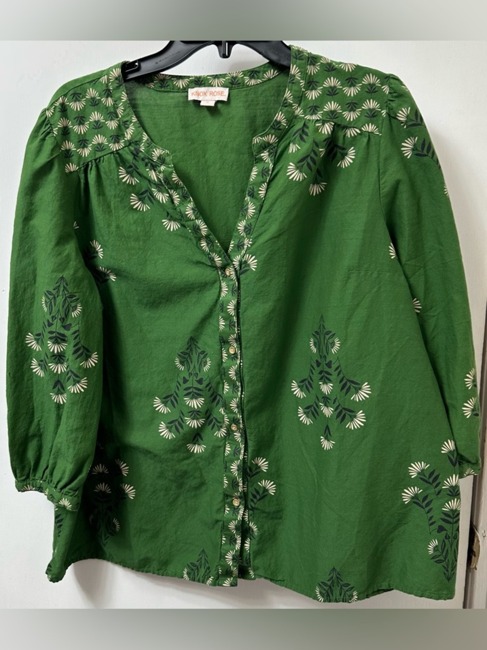 Knox Rose Green Embroidered Button-Front Women's Top